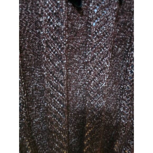 White House Black Market Small Off-Shoulder Bow Detail on back of Sweater Top - Picture 3 of 5